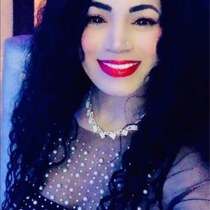 Meet your Posher, Evelyn